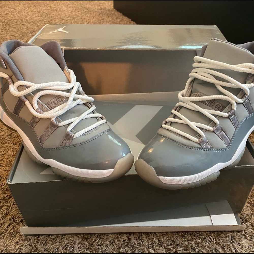 Size 9 - Jordan 11 Retro Cool Grey 2010.